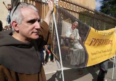 La mort de 2 milliards de vaccinés en quelques années causera des troubles civils graves. Il faut se préparer – Frère Alexis Bugnolo