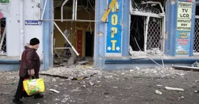 Treize-personnes-ont-ete-tuees-dans-le-bombardement-au-centre-de-Donetsk6