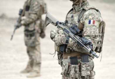Soldiers,With,Assault,Rifle,And,Flag,Of,France,On,Military