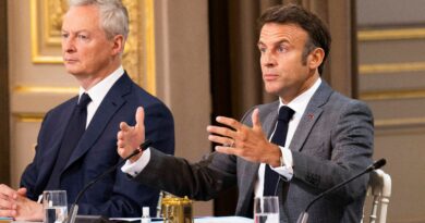 Paris : Cabinet meeting