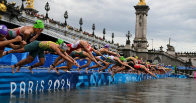 1692665-l-epreuve-olympique-de-triathlon-a-pu-avoir-lieu-dans-la-seine-le-31-juillet