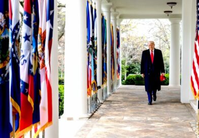 Sa Majesté Trump Ier aurait tort de se gêner