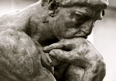 Métapolitique et décision stratégique : une hiérarchie spirituelle