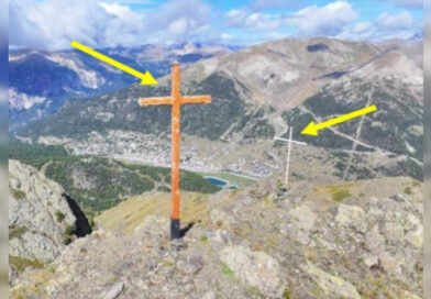 Hautes-Alpes : une mairie fait enlever par hélicoptère une croix restaurée par des bénévoles Hautes-Alpes : une mairie fait enlever par hélicoptère une croix restaurée par des bénévoles