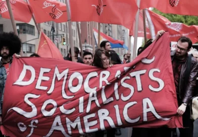 « Hommes, animaux, plantes… Plus rien n’échappe à l’ARN messager » : le livre choc du Dr Sabatier et d’Estelle Fougères sur une « dérive biotechnologique » en gestation