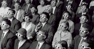 Guy Debord est mort, le spectacle continue Guy Debord est mort, le spectacle continue