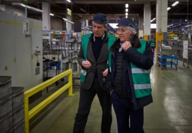 « J’en ai ras le bol de ce pays à la con » : la colère du maire d’Orléans après la liquidation de Brandt