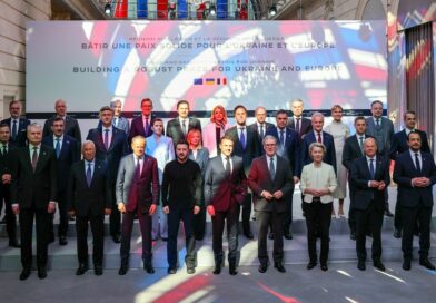 Macron entraîne la France vers la guerre