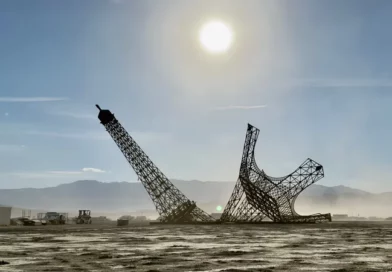Festivisme, symbolisme rosicrucien et asservissement des masses : Burning Man, Black Rock City, etc. Festivisme, symbolisme rosicrucien et asservissement des masses : Burning Man, Black Rock City, etc.